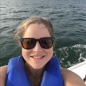 Meet your Posher, Christine